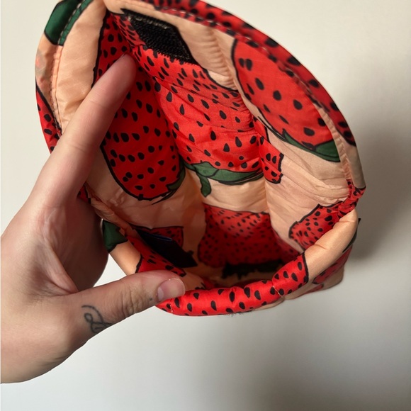 Baggu 8” Puffy Tablet Sleeve - Picture 3 of 3